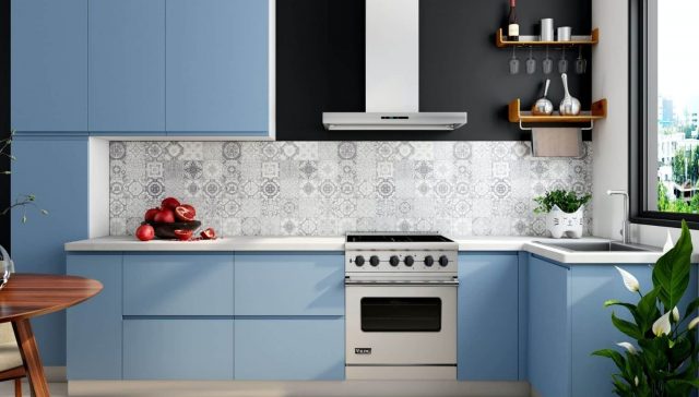 Cocina azul luminosa